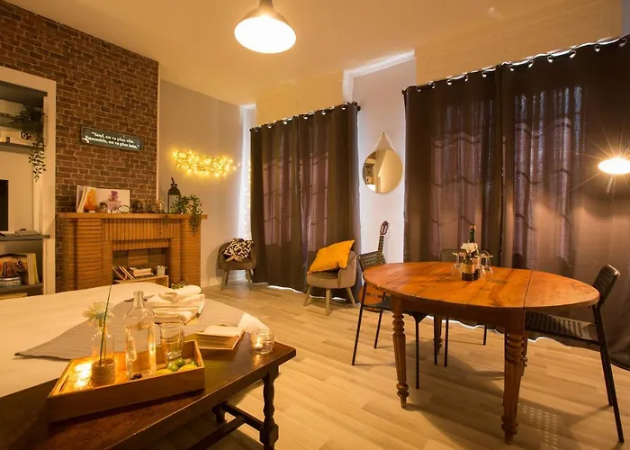 #lindustriochampetre Free Parking, Bien Situé, Spacieux, Proche Clinique Appartamento